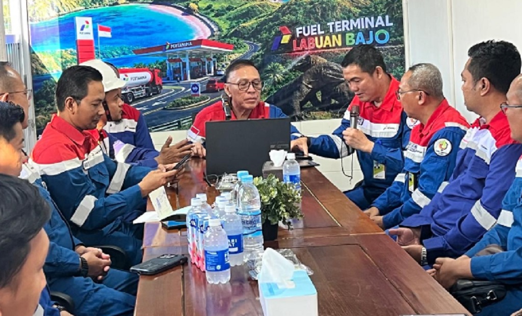 Tinjau Dampak Gempa NTT, Komut Pertamina Pastikan Stok BBM Aman Hingga 11 Hari