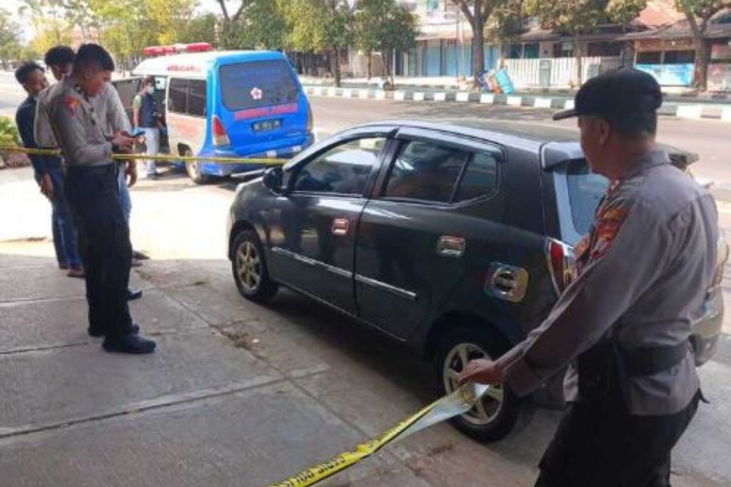Geger! Mayat Pria Ditemukan dalam Mobil Terparkir di Bantul