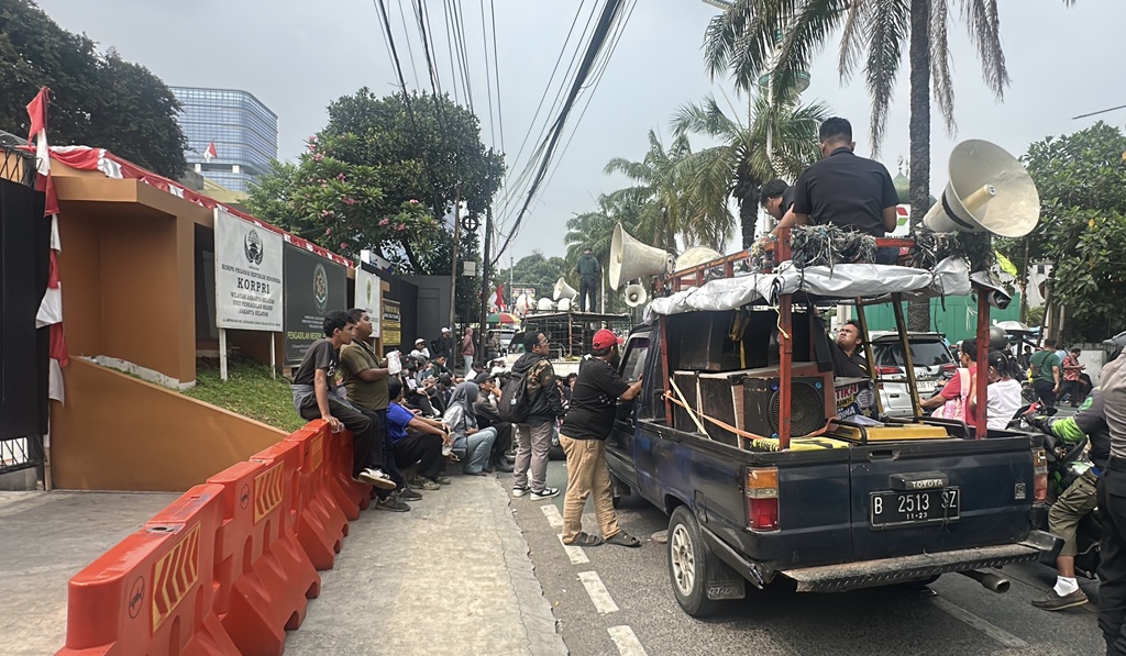 Sidang Praperadilan Eks Jampidsus Febrie Adriansyah, Massa Geruduk PN Jaksel