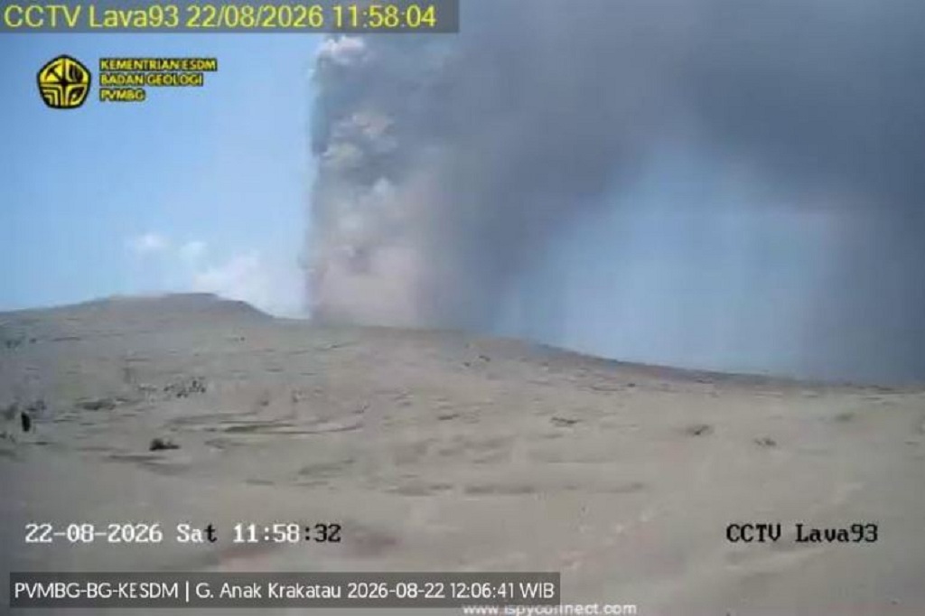 Gunung Anak Krakatau Meletus, Semburkan Abu Vulkanis Tebal Setinggi 400 Meter