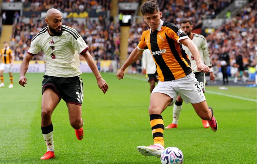MU Dibungkam Tim Promosi Hull City, 2 Gol Bola Mati Jadi Petaka