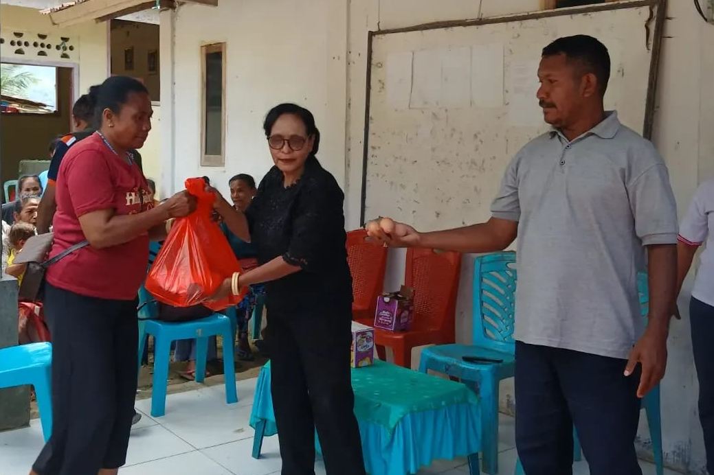 Bantuan 1 Ton Beras untuk Korban Gempa di Desa Gera, Perindo Sikka Dorong Pemulihan Ekonomi