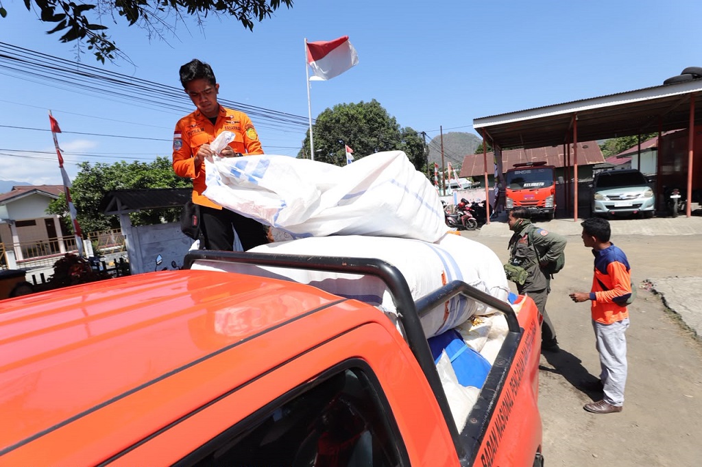 Viral Polemik Distribusi Bantuan Gempa NTT, Kepala BNPB: Jaga Etika dan Saling Hormat