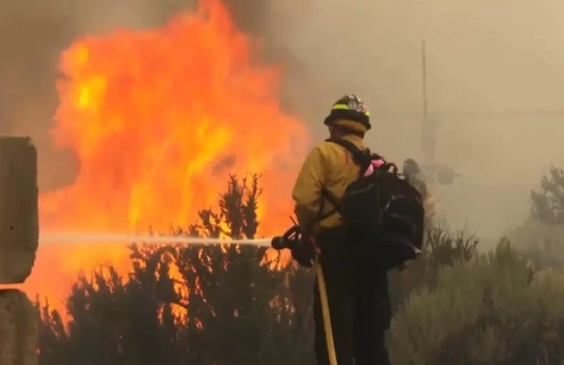 Kebakaran Hutan Dahsyat di Nevada AS, Puluhan Ribu Orang Dievakuasi
