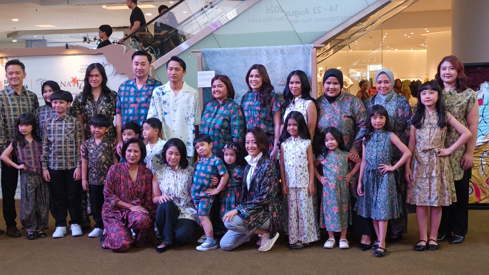 Kain Perca Naik Kelas! Sisa Produksi Fashion Disulap Jadi Karya Seni