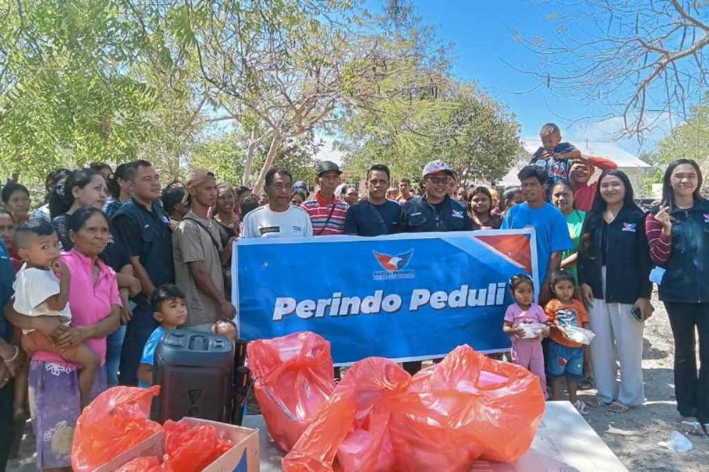 Bagikan Makanan Bergizi Gratis, Perindo Sumba Barat Daya Sasar Balita hingga Lansia