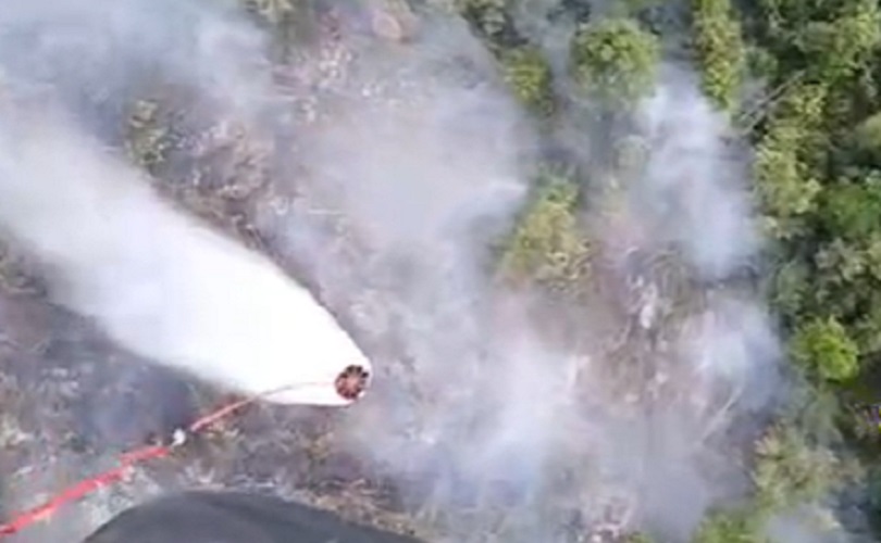 BNPB Kerahkan 4 Water Bombing, 1 Juta Liter Air Dijatuhkan di Kalbar dalam Sehari