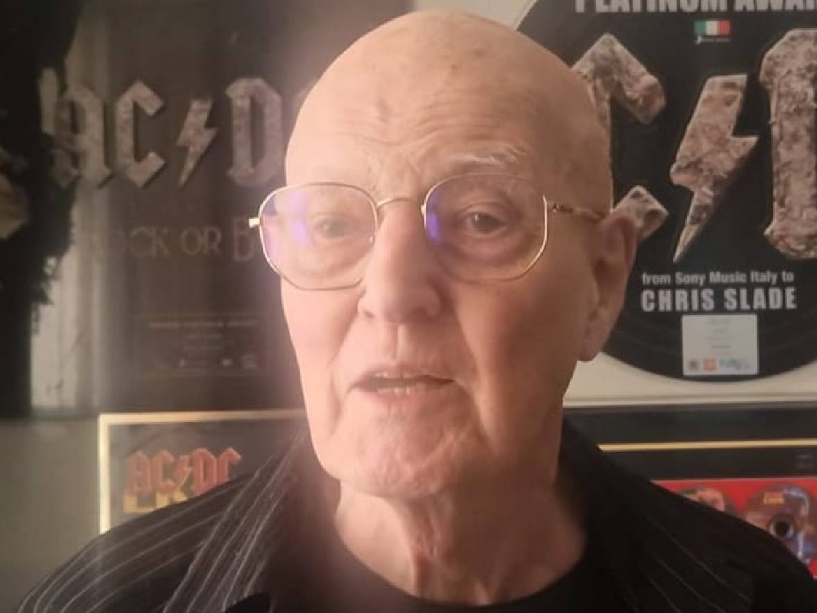 Mantan Drummer AC/DC Chris Slade Putuskan Pensiun, Stroke Jadi Alasannya!