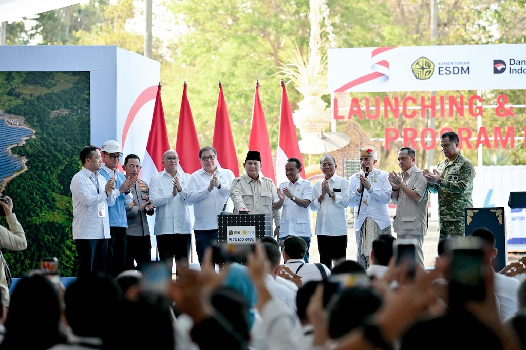 Kelakar Bahlil di Bali: Presiden Ketum Gerindra, Menteri Ketum Golkar, PLTS di Kandang Merah