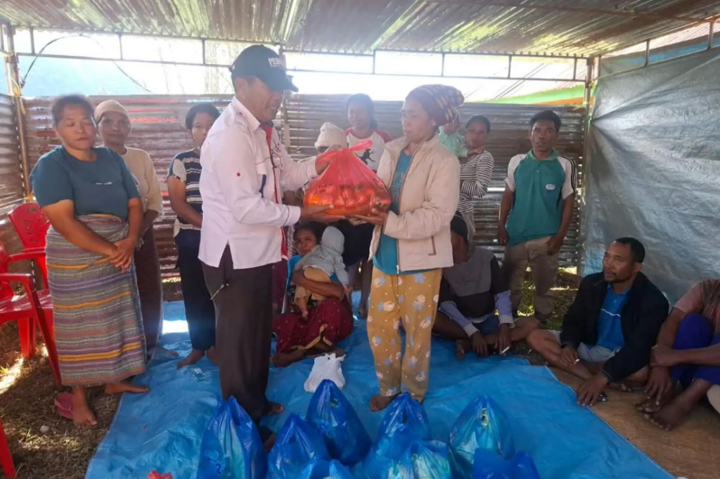 Pendataan hingga Salurkan Makanan, Hima Domi Terus Bergerak Bantu Korban Gempa Manggarai
