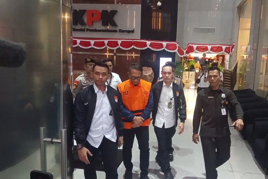 Breaking News: KPK Tahan Kepala Kantor Bea Cukai Kediri Gatot Heroe