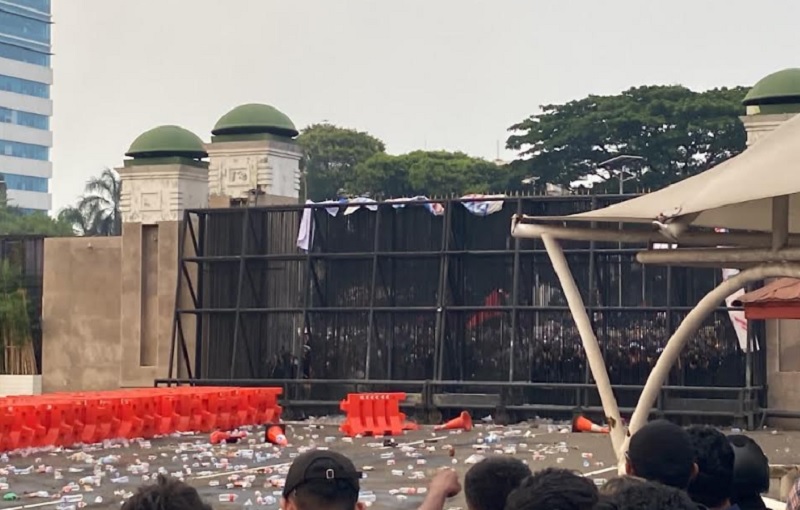 Kondisi Terkini Demo di DPR, Situasi Memanas!