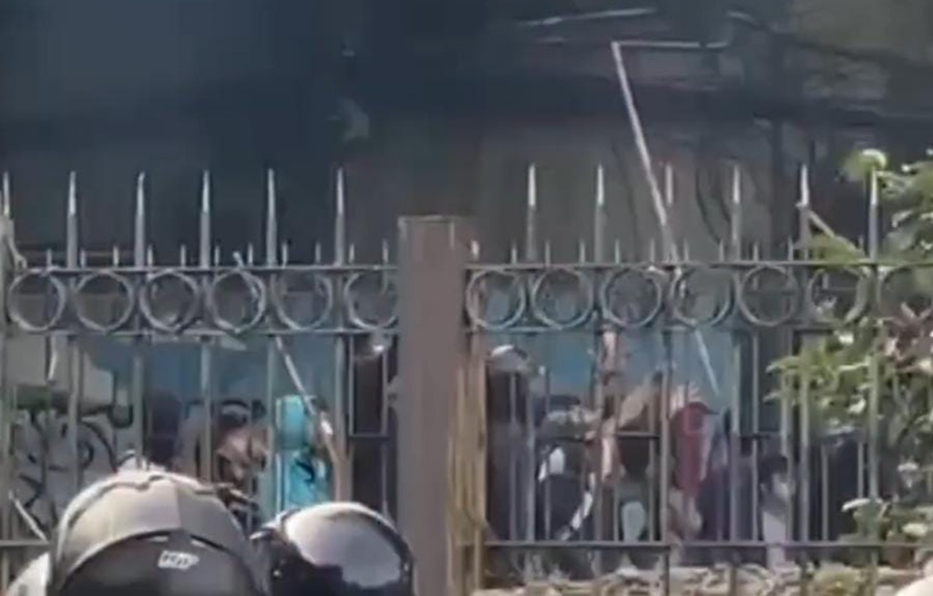 Bentrokan Kembali Pecah di Pejompongan Jakpus Pagi Ini, TNI Turun Tangan