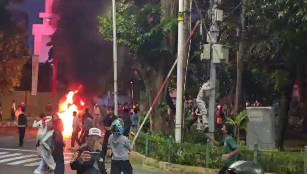 Massa Rusak CCTV hingga Rambu Lalu Lintas di Pejompongan, Pemprov DKI bakal Lapor Polisi