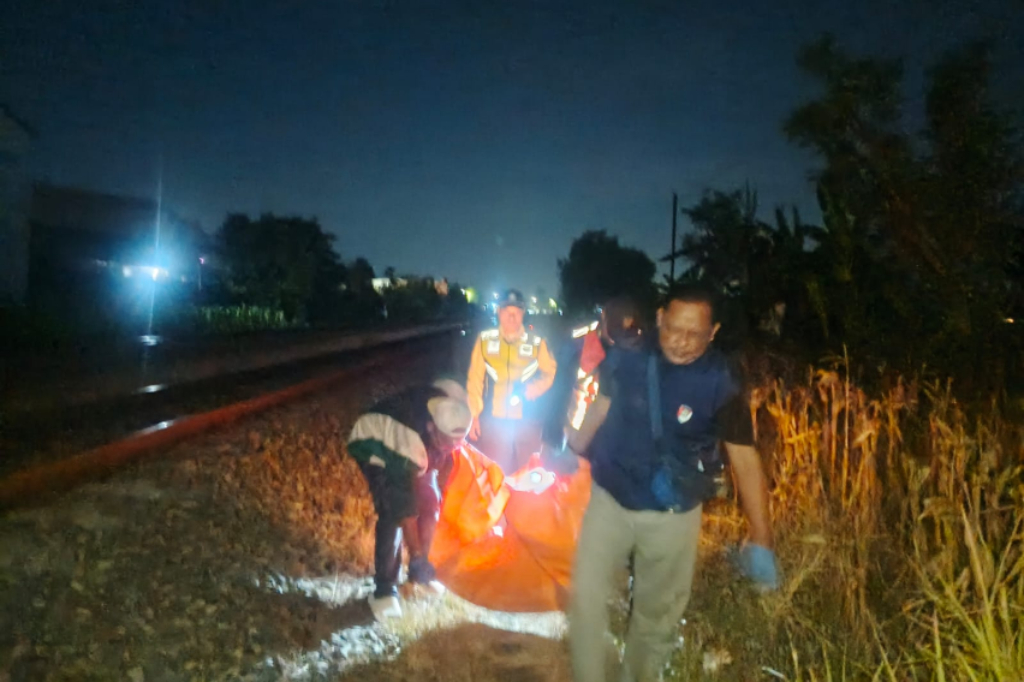 Perempuan Tanpa Identitas Tewas Mengenaskan Tertabrak Kereta Api di Kendal