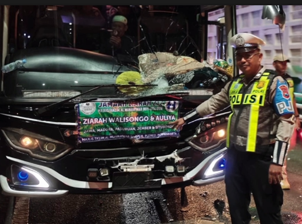 Kecelakaan Beruntun 5 Kendaraan Libatkan Mobil Maung di Suramadu, Dipicu Bus Peziarah