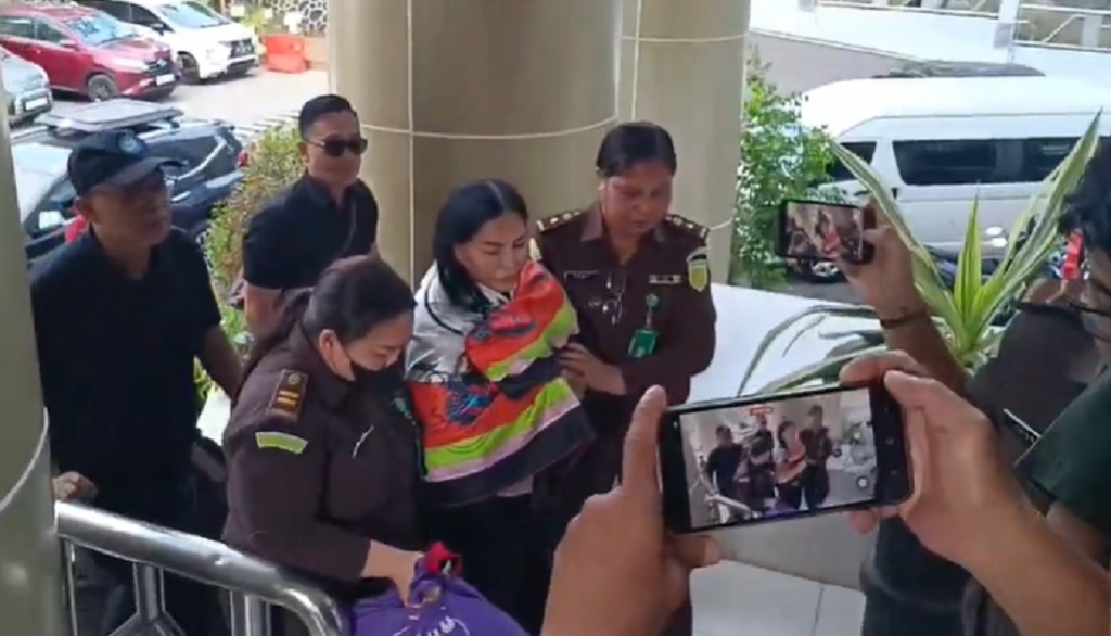 Buron 1 Tahun, Mantan Bupati Minut Vonny Panambunan Ditangkap di Papua