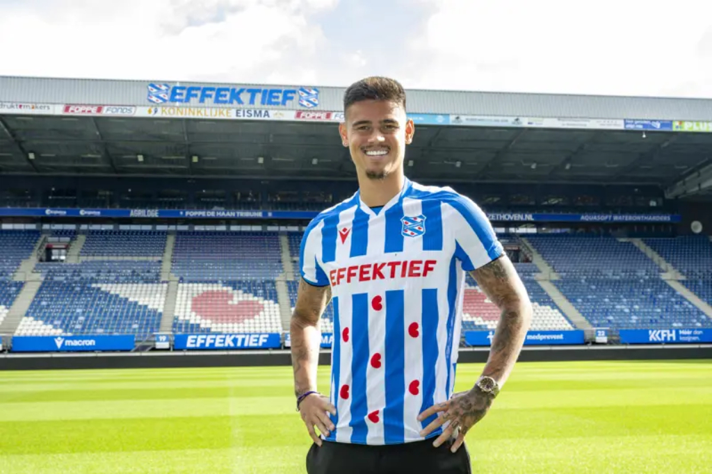 Komentar Ambisius Mees Hilgers usai Resmi Gabung Heerenveen, Bukan Sekadar Cari Menit Bermain!