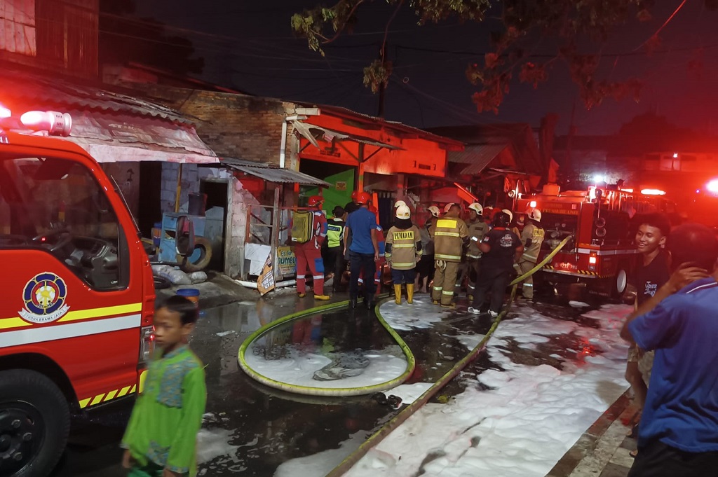 Api Kompor Picu Kebakaran Kontrakan di Koja Jakut, 3 Penghuni Luka Bakar