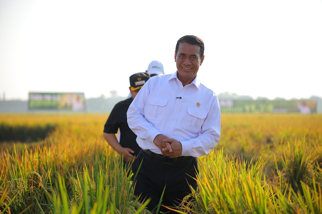 Mentan Amran Siapkan Pompanisasi hingga Benih Tahan Kekeringan untuk Hadapi El Nino