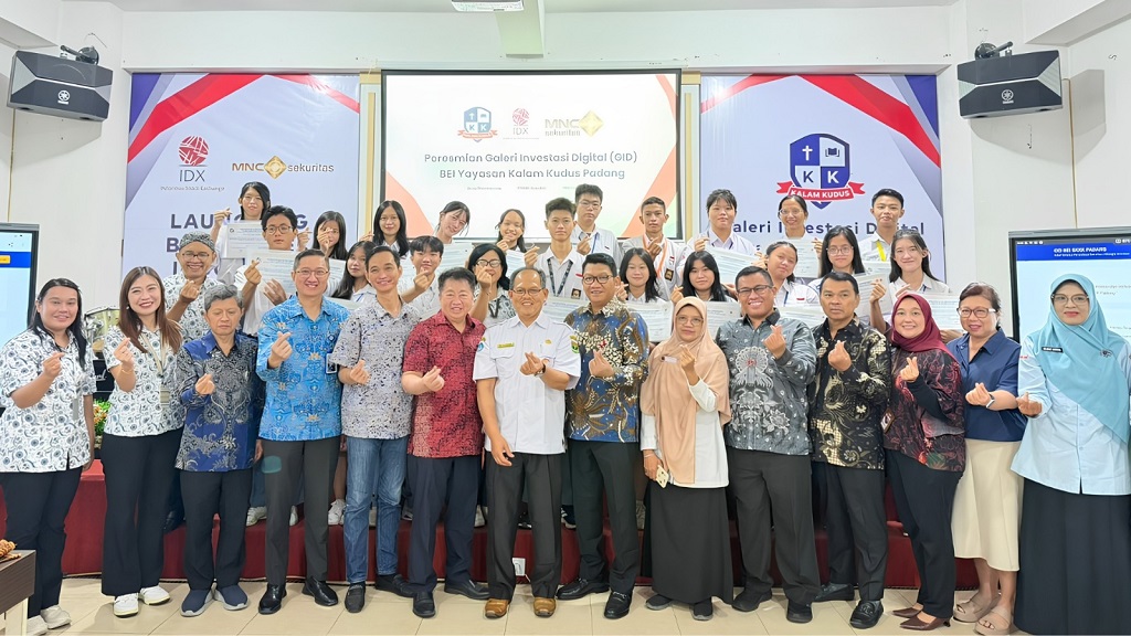 MNC Sekuritas Dukung Pembukaan Ruang Galeri Investasi Digital BEI di Yayasan Kalam Kudus Indonesia Cabang Padang