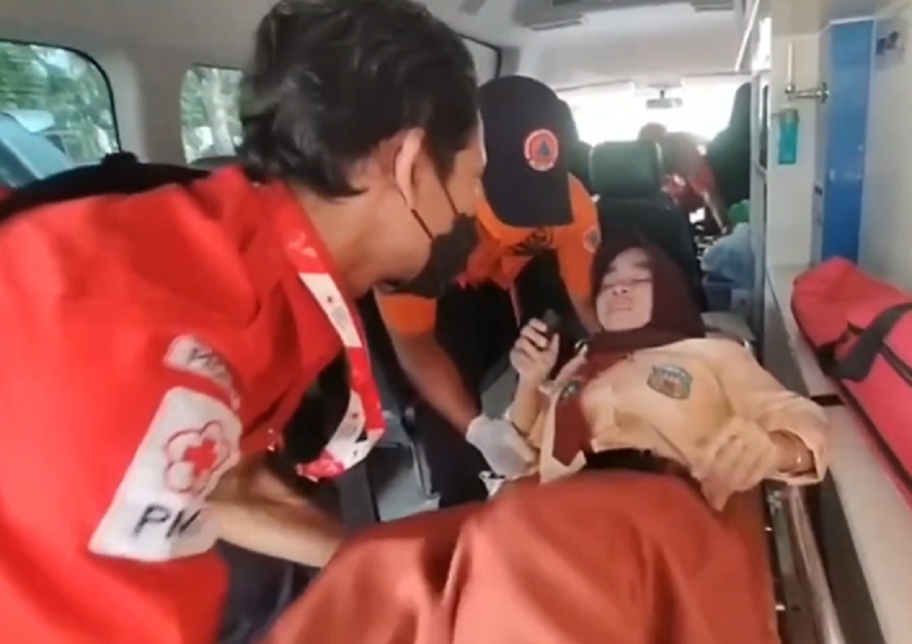 49 Siswa SMAN 3 Nganjuk Dievakuasi ke RS, Diduga Keracunan MBG