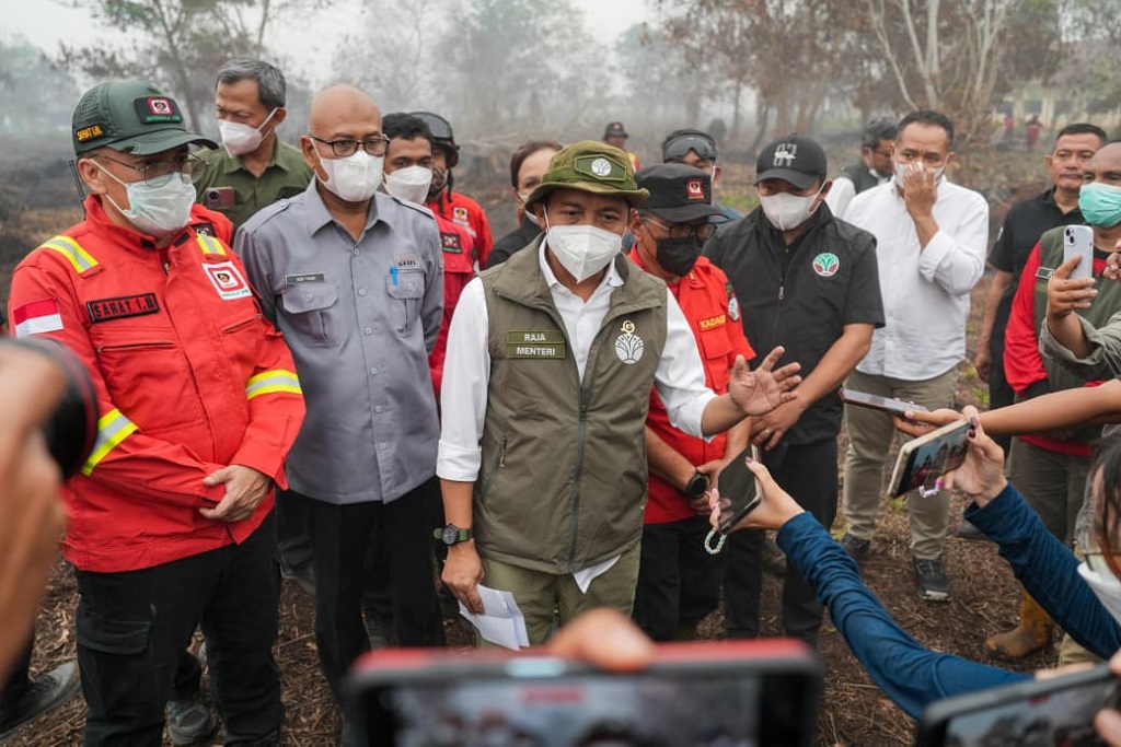 Tegas! Pemerintah Bekukan Izin 5 Perusahaan di Kalbar Imbas Karhutla