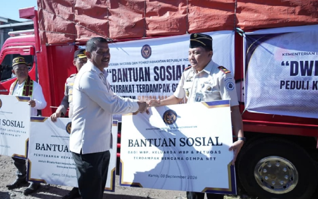 Kemenimipas Salurkan Bantuan 20 Ton Beras ke Korban Gempa Flores di Ruteng