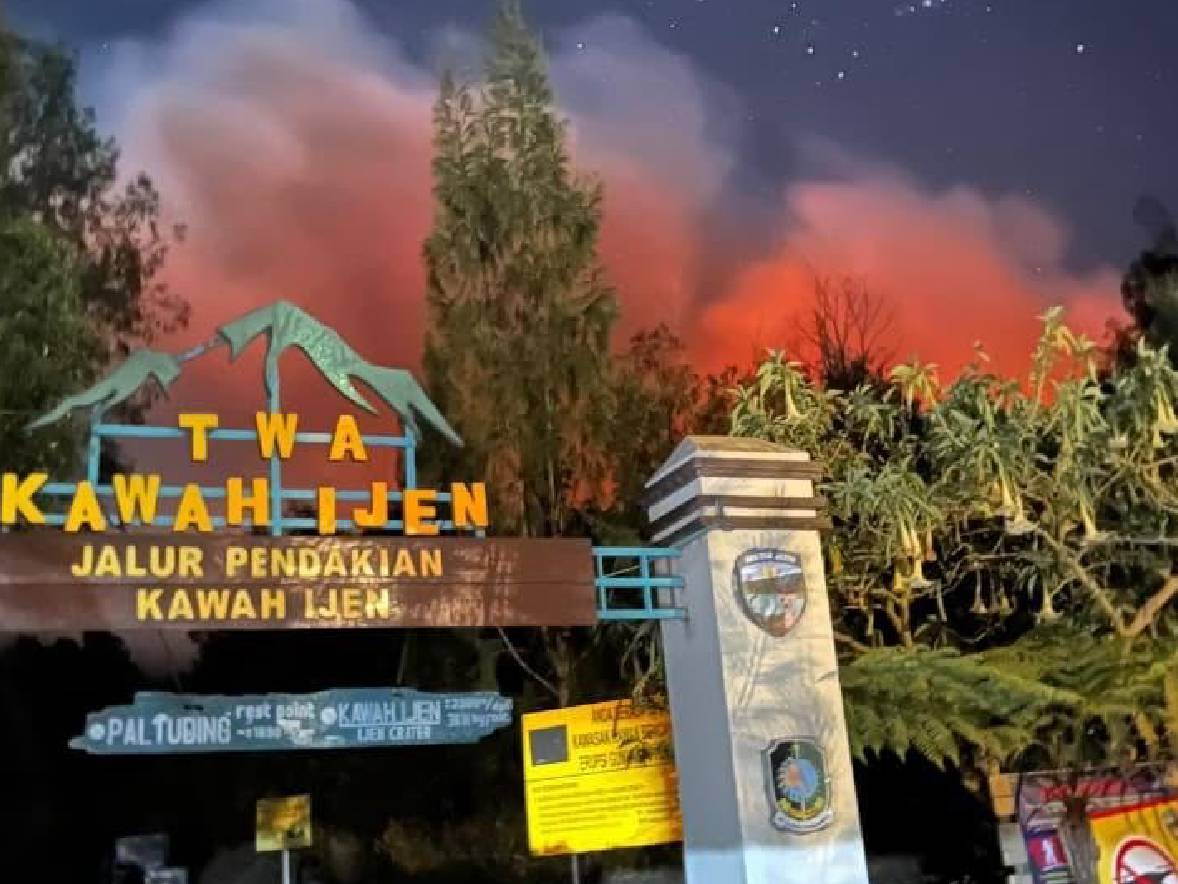Kawah Ijen Terbakar, Pendakian Ditutup Sementara
