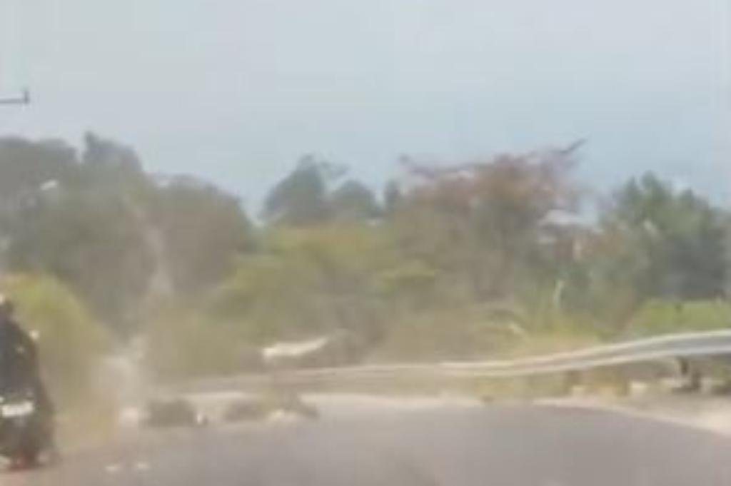 Kecelakaan Motor Rem Blong di Turunan Cangar Mojokerto Tabrak Tebing, 2 Orang Luka