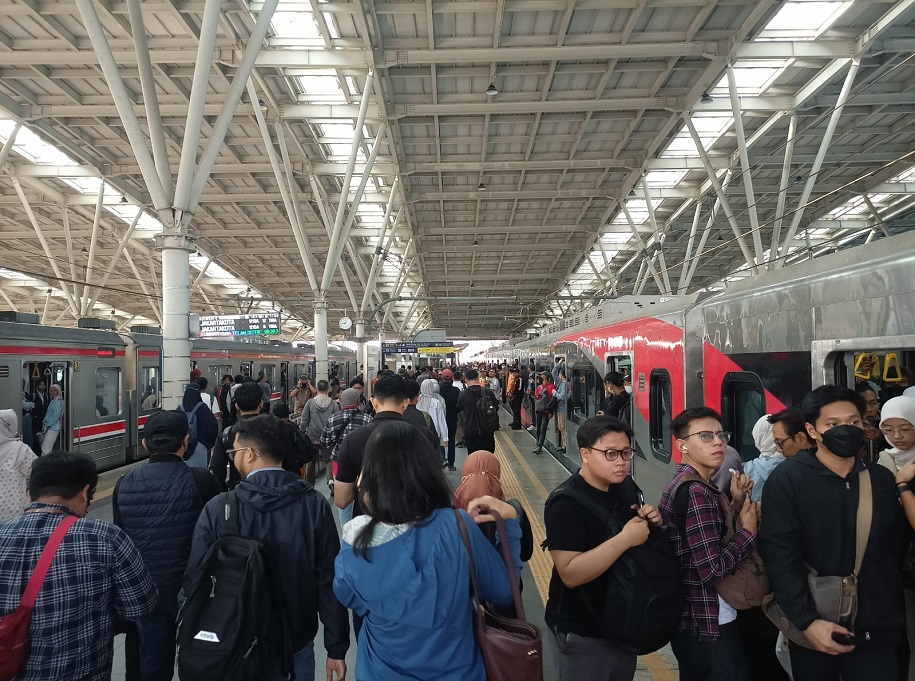 KRL Lintas Bogor-Jakarta Kota Terganggu, Perjalanan Hanya sampai Jayakarta dan Manggarai