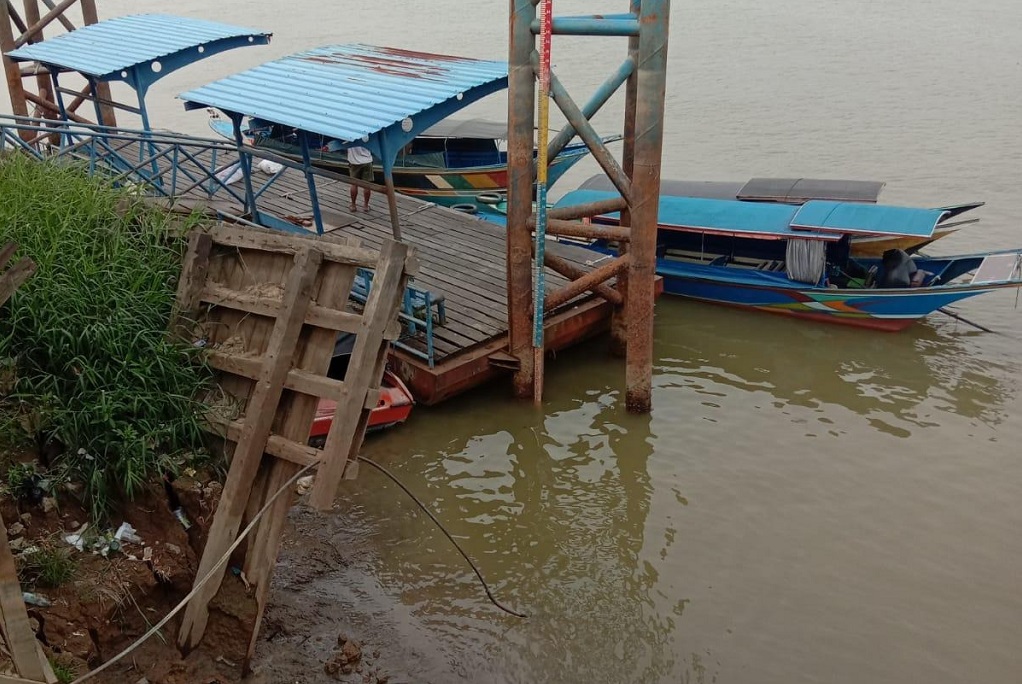 Sungai Mahakam Surut Imbas Kemarau, Ganggu Distribusi BBM dan Bahan Pokok
