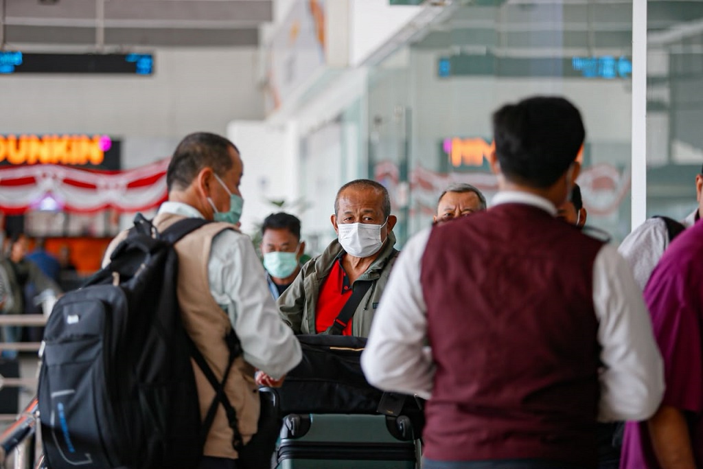 Abu Vulkanik Gunung Anak Krakatau Capai Jakarta, Warga Diminta Pakai Masker