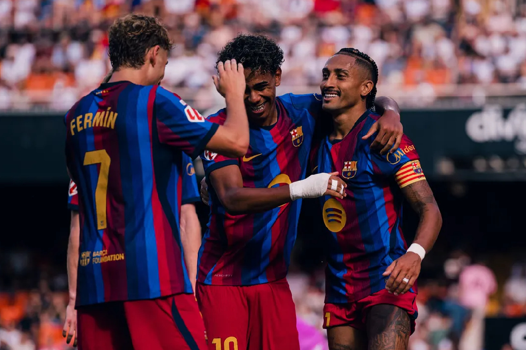 Raphinha Samai Rekor Lionel Messi, Kapten Baru Barcelona Tampil Gila di Awal Musim