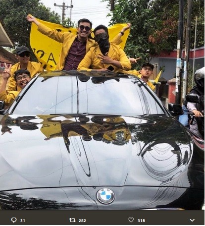 62+ Gambar Mobil Mewah Bmw Gratis Terbaik