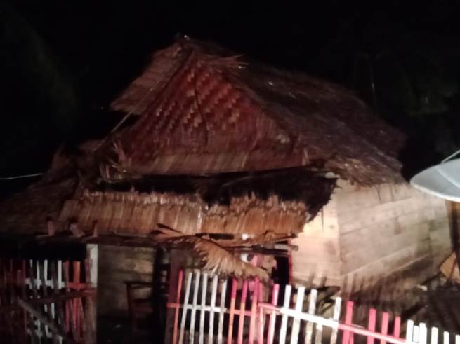 Bencana cuaca ekstrem dan angin kencang dan hujan lebat