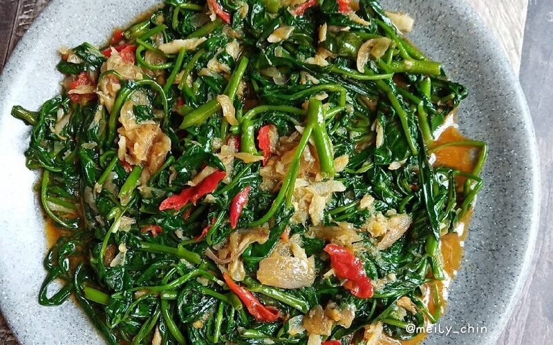 Resep Tumis Kangkung Terasi IG@meily_chin (iNews.id/esa putra tanjung)