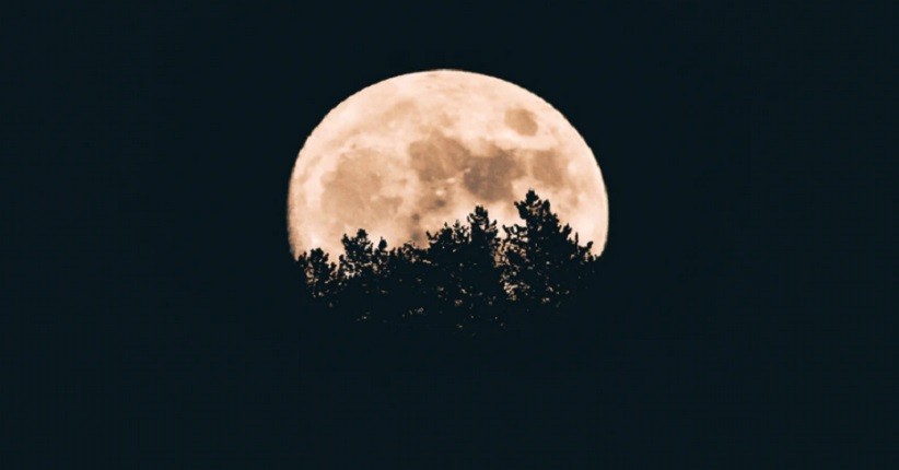 Pakar: Bulan Purnama Harvest Moon Bukan Pertanda Gempa atau Erupsi
