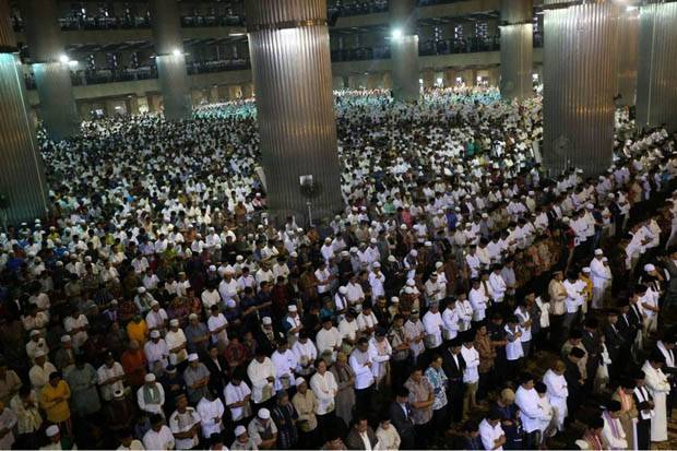 Tata cara Sholat Idul Fitri yang Benar, Bacaan Niat, Hukum