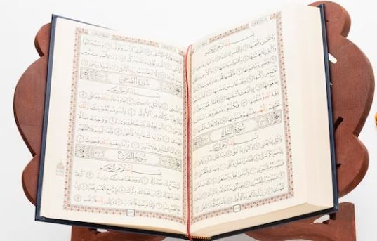 Hadits dan Ayat Al-Qur'an tentang Akhlak, Simak di Sini!