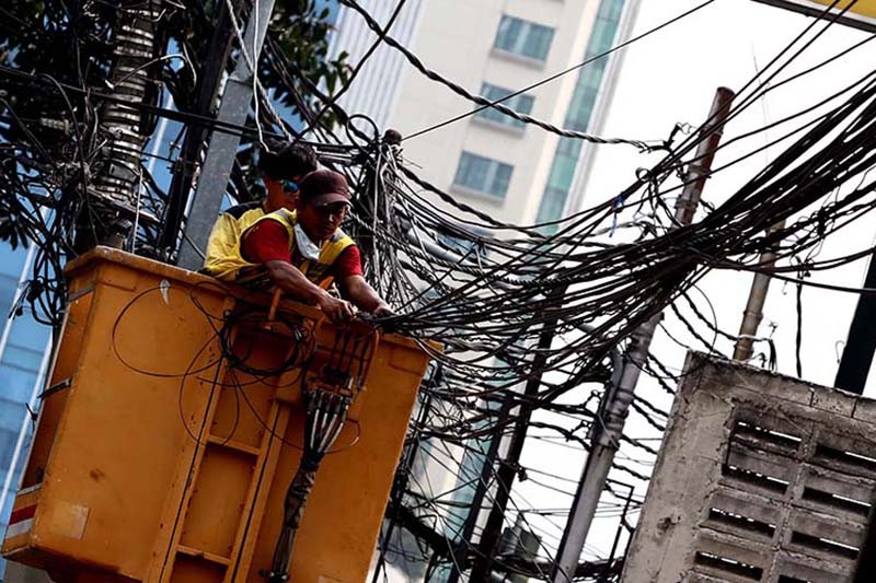 Pramono Mau Pindahkan Kabel Semrawut di Jakarta ke Bawah Tanah, Target 5 Tahun Rampung