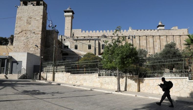 Sewenang-wenang! Militer Israel Tutup Masjid Ibrahimi di Tepi Barat untuk Ritual Yahudi