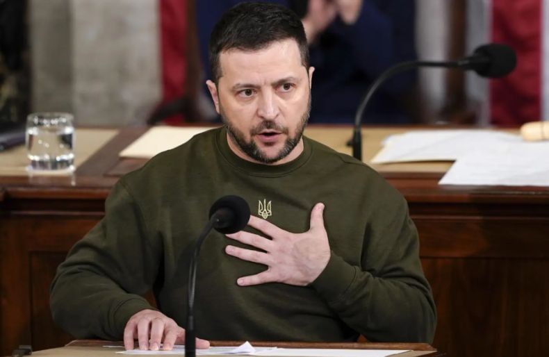Pesawat Bawa Presiden Ukraina Zelensky Nyaris Kena Tembak Drone Rusia