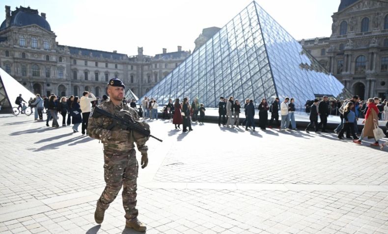 Prancis Tutup Museum-Museum Besar Termasuk Louvre, Cegah Dijarah saat Demo Besar-besaran