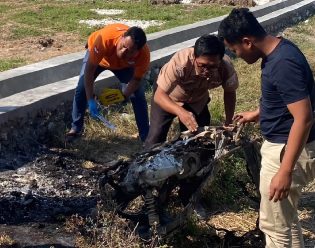 Calon Manajer Koperasi Desa di Bangkalan Diteror, Motor Dibakar OTK