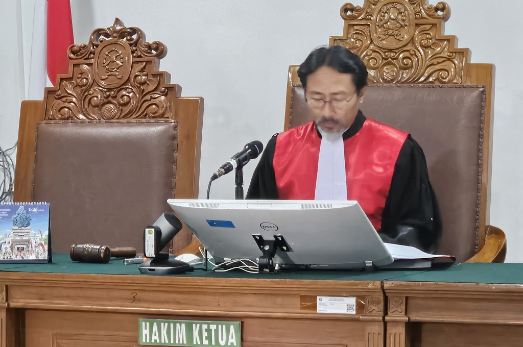 Cerita Hakim Praperadilan Roy Suryo Tak Bisa Terbang dari Bali gegara Erupsi Anak Krakatau, Akhirnya Naik Kereta