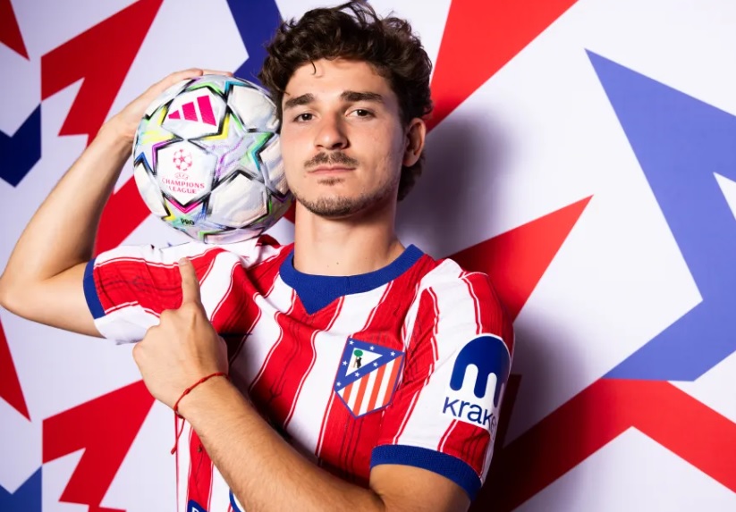 Transfer Barcelona Gagal, Julian Alvarez Malah Cemberut di Foto Resmi Atletico 