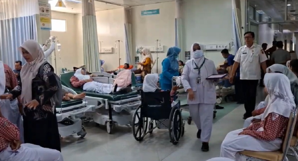 Korban Keracunan MBG di Pati Melonjak jadi 230 Siswa, 3 Rumah Sakit Overload!