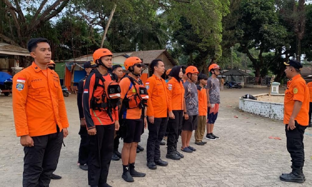 Tim SAR Gabungan Perluas Area Pencarian Jurnalis iNews dan 7 Orang Lainnya di Sekitar Anak Krakatau