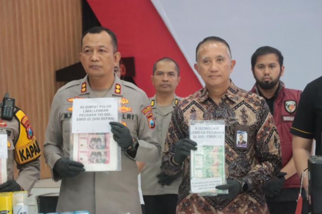 Polisi Bongkar Jaringan Uang Palsu Lintas Provinsi di Sidoarjo, 3 Tersangka Ditangkap